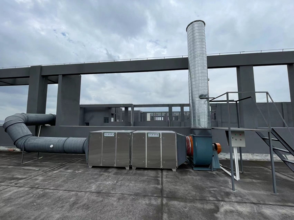 Secondary activated carbon treatment of organic waste gas